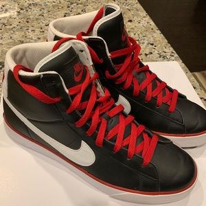 Nike sweet classic High black..white.. gym red